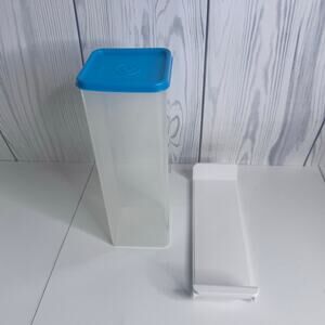 Vintage Tupperware Cheese Cracker Keeper 1696-6 USA